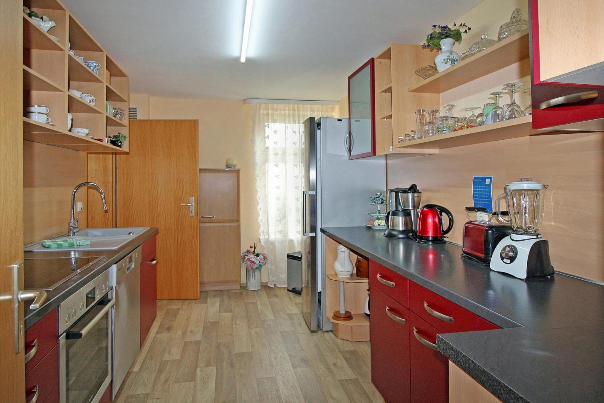 Villa Ostseelilie - Appartements Mit Balkon Und Meerblick Сасниц Стая снимка