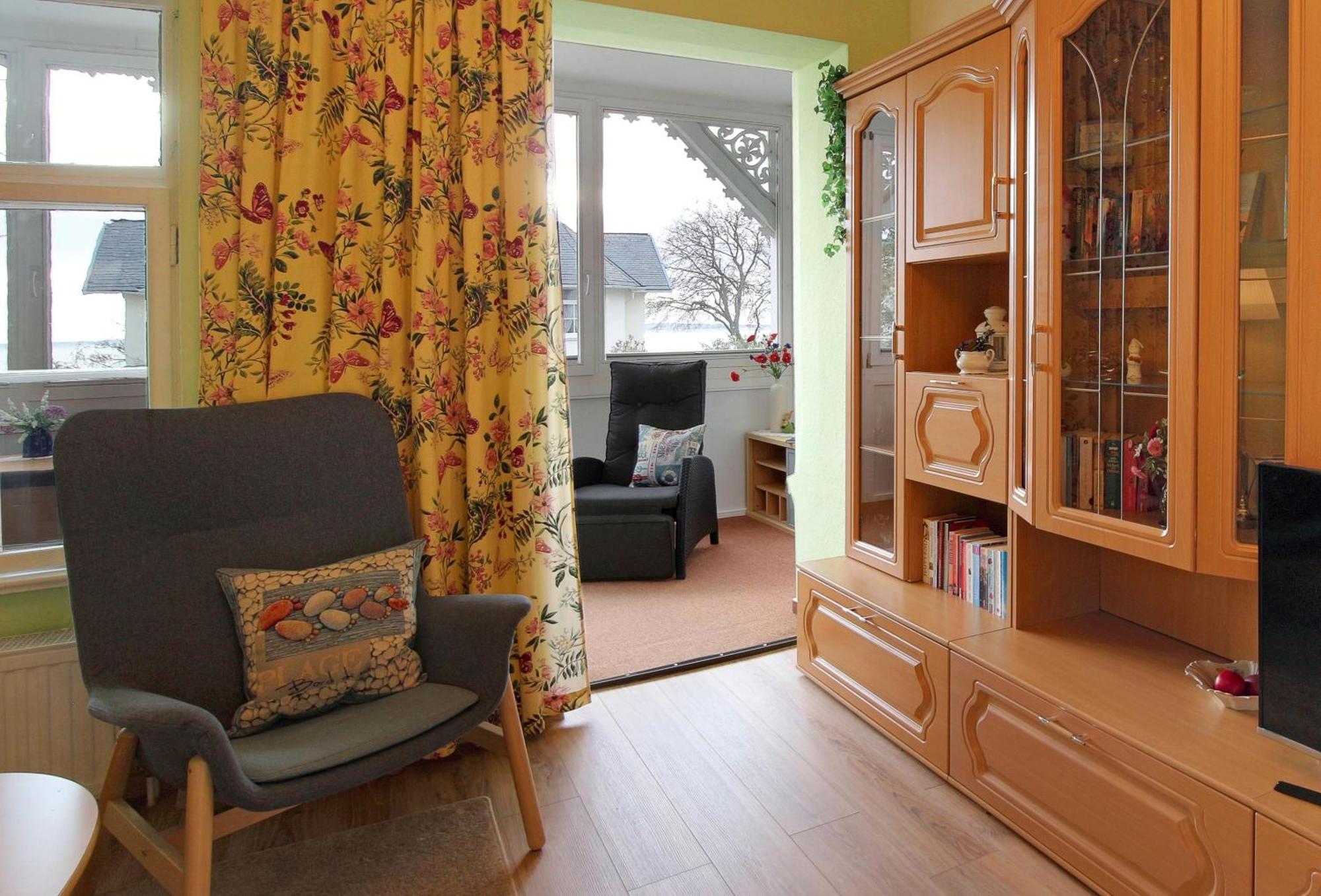 Villa Ostseelilie - Appartements Mit Balkon Und Meerblick Сасниц Стая снимка