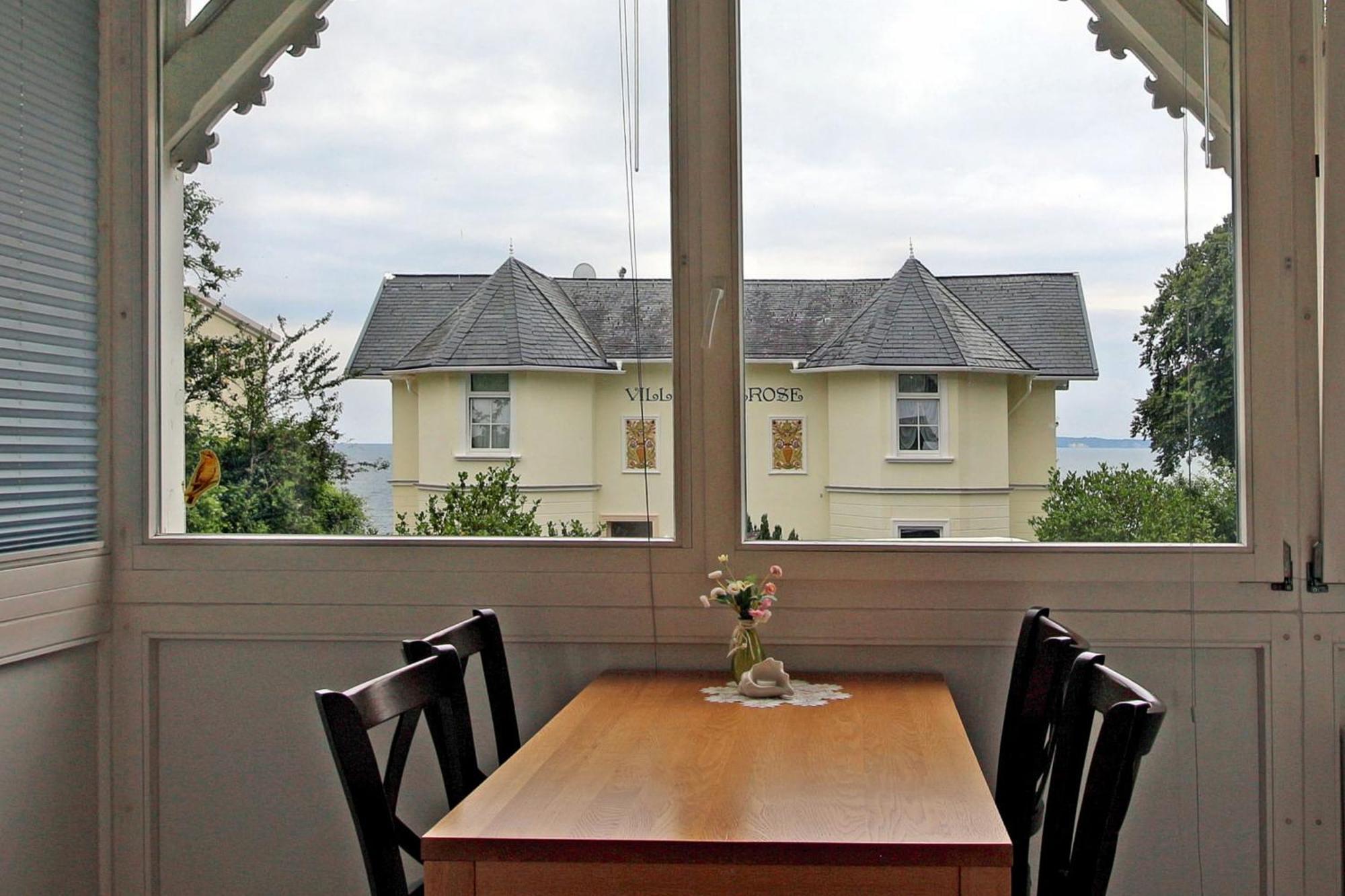 Villa Ostseelilie - Appartements Mit Balkon Und Meerblick Сасниц Стая снимка