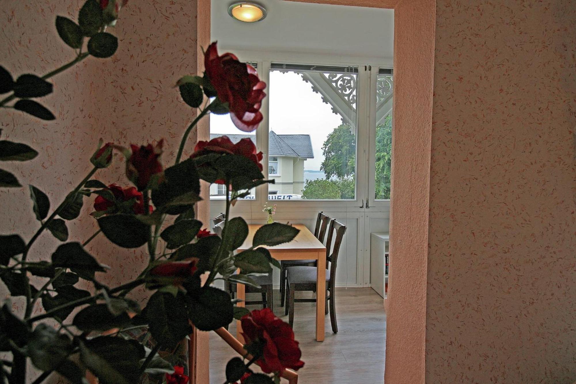 Villa Ostseelilie - Appartements Mit Balkon Und Meerblick Сасниц Стая снимка